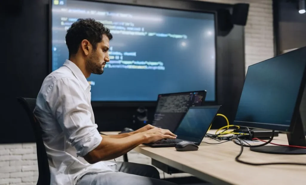 Software Engineer Salary in Pakistan www.Jobfindings.com